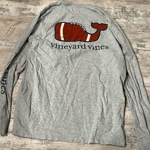 Vineyard Vines Football shirt 🐳🏈